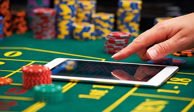 Playing Texas Hold’em With Chips Perks the Casino as well as the Gambler-Explained!