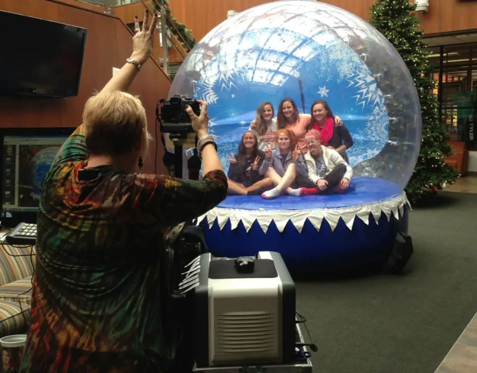 Capturing Event Photography with a Human Snow Globe 